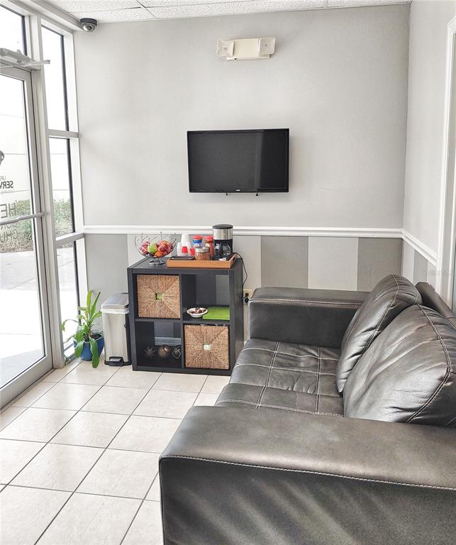 8810 COMMODITY CIRCLE UNIT 17D, ORLANDO, FL — photo 3 of 4