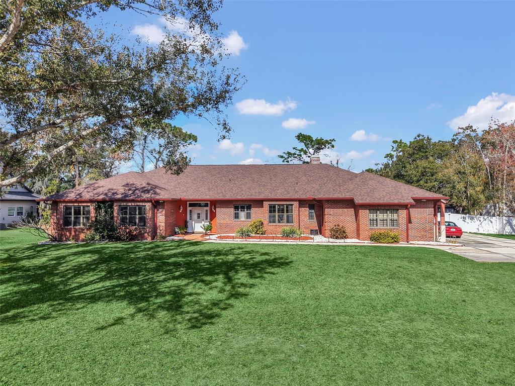 13607 2ND AVENUE E, BRADENTON, FL — photo 4 of 30