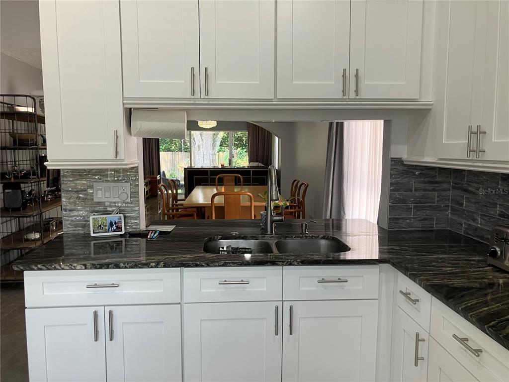 3440 LAUREL DALE DRIVE, TAMPA, FL — photo 3 of 16