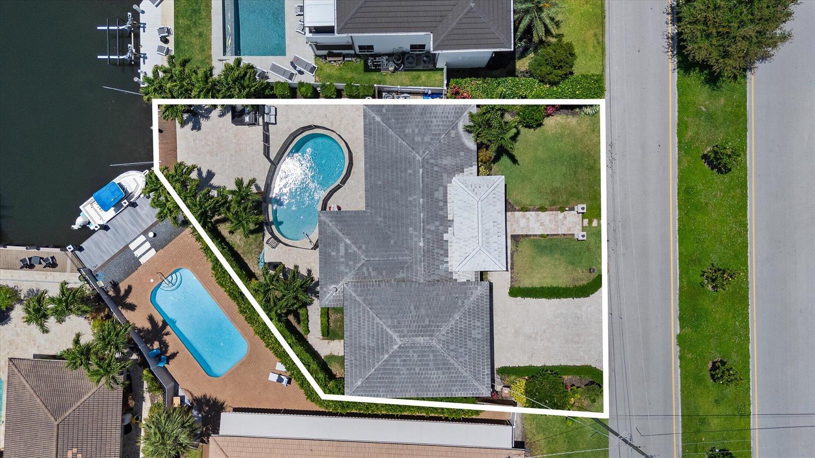 2948 NE 35th Court, Lighthouse Point FL 33064