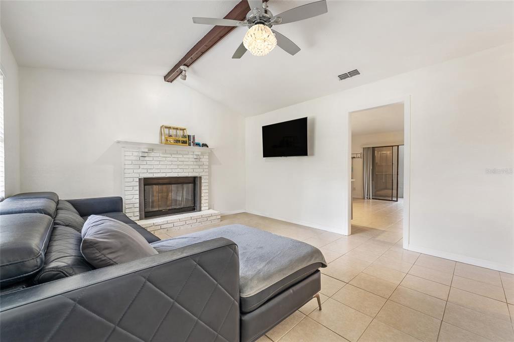 2040 E TRIANGLE DRIVE, LONGWOOD, FL — photo 3 of 21