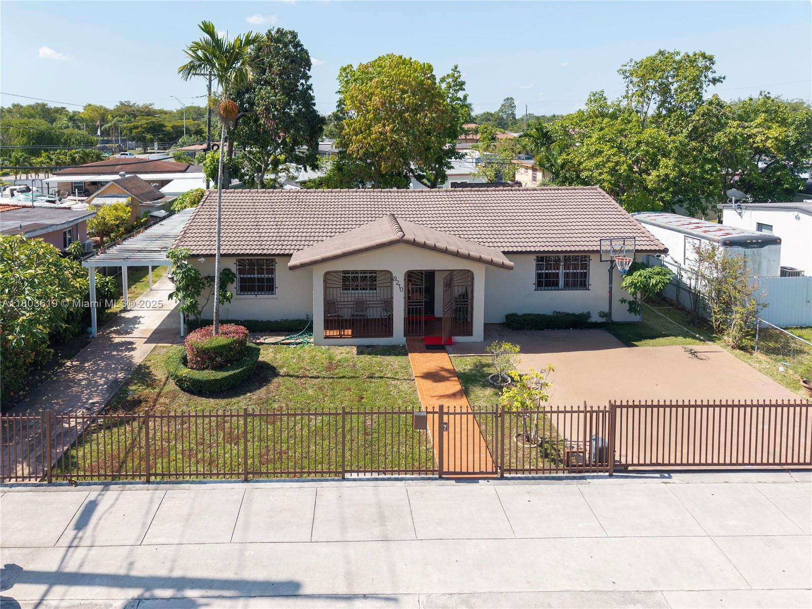 9210 SW 41st St, Miami FL 33165