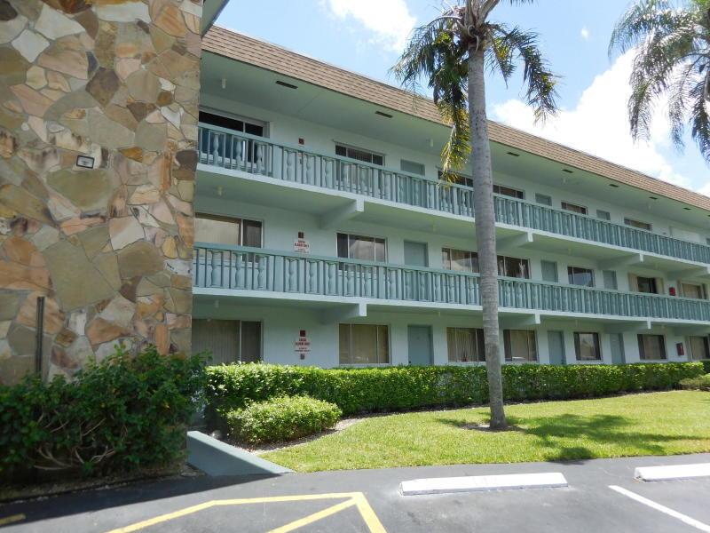 2000 Springdale Boulevard # 203, Palm Springs FL 33461