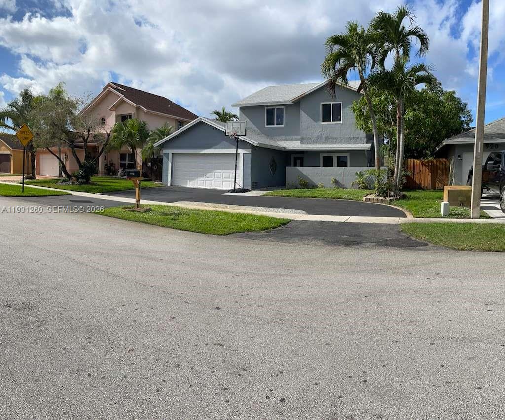 PEMBROKE PINES, FL — photo 3 of 30