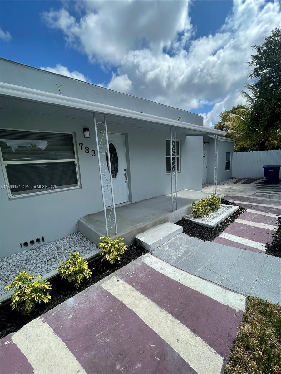 783 NW 98th St, Miami FL 33150