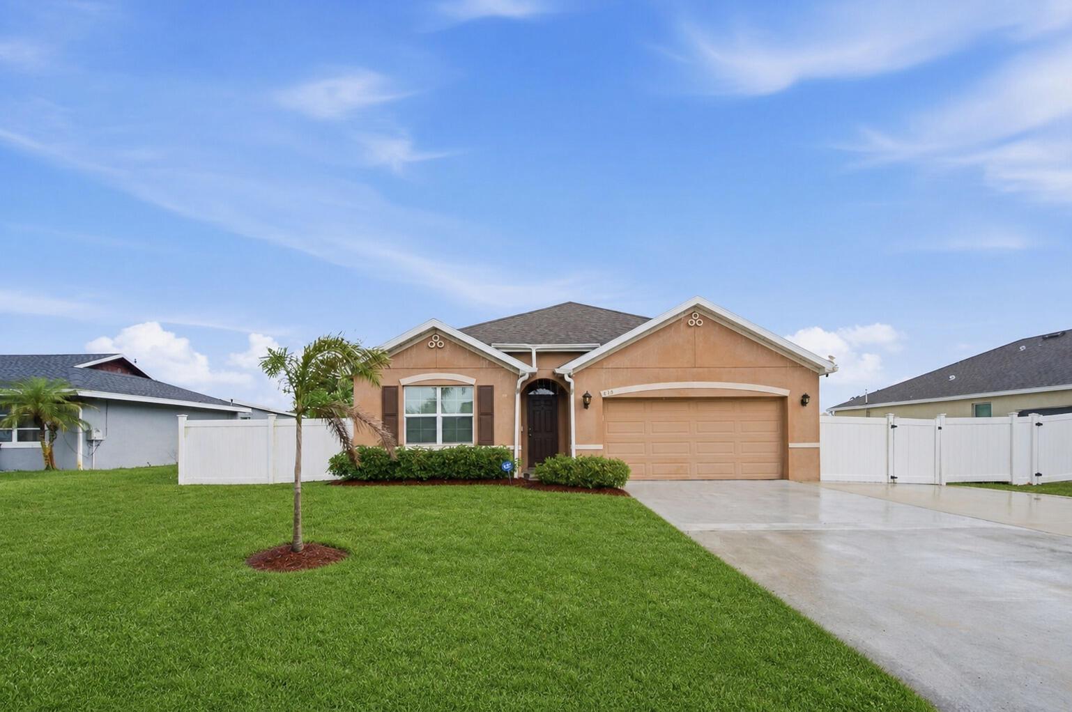 428 SE Fairchild Avenue, Port St. Lucie FL 34984