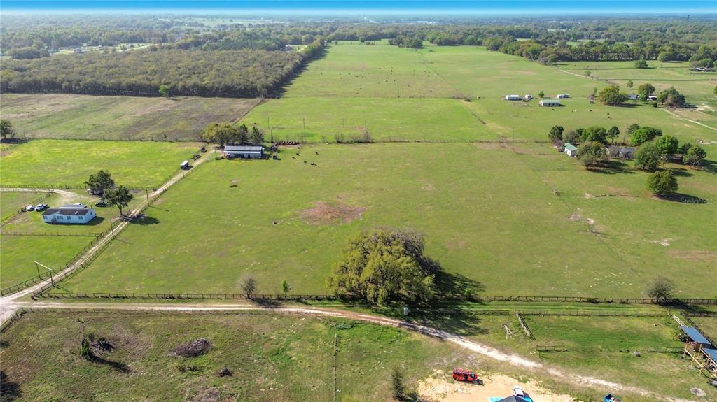 855 NE 107TH ROAD, OXFORD, FL — photo 4 of 30