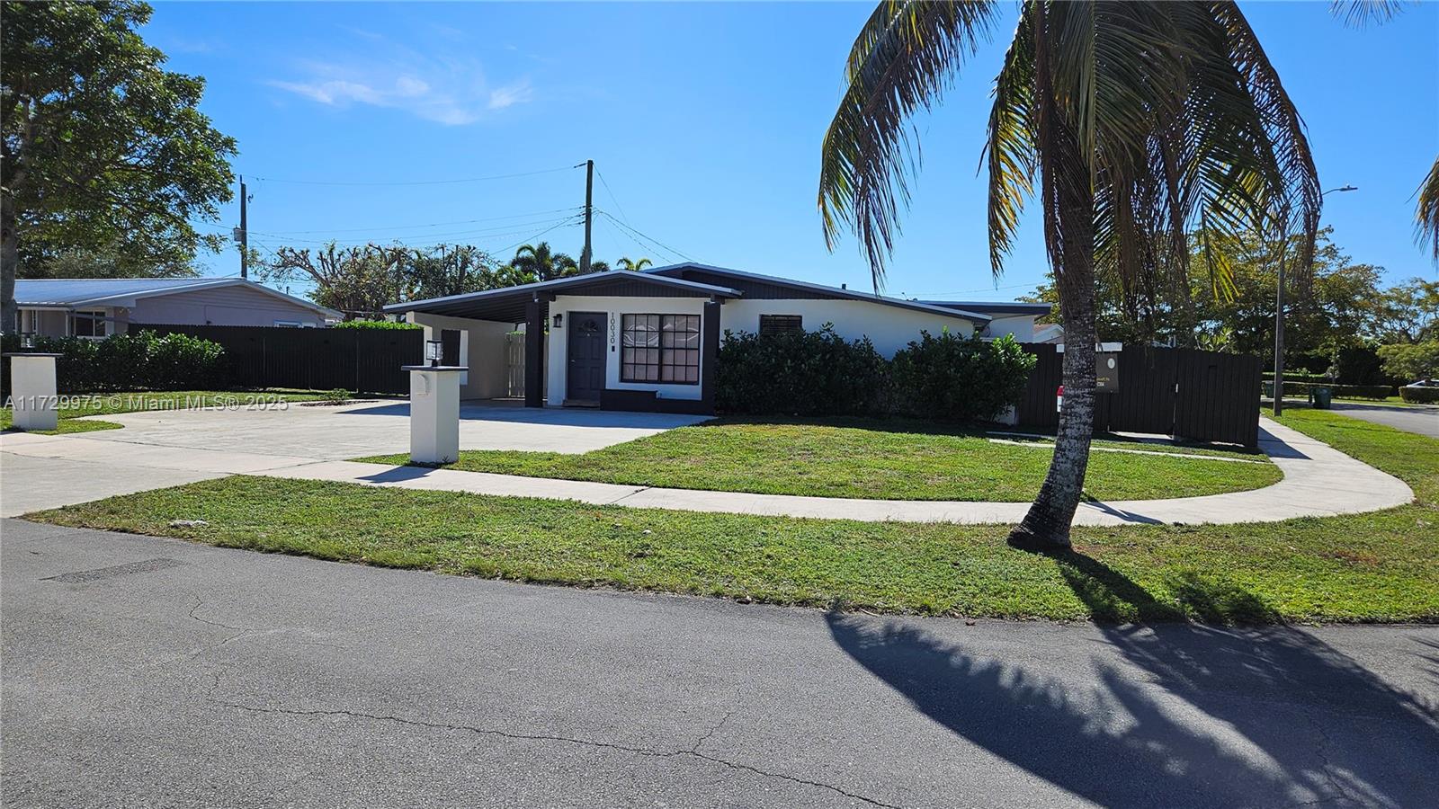 10030 SW 82nd Ter, Miami FL 33173