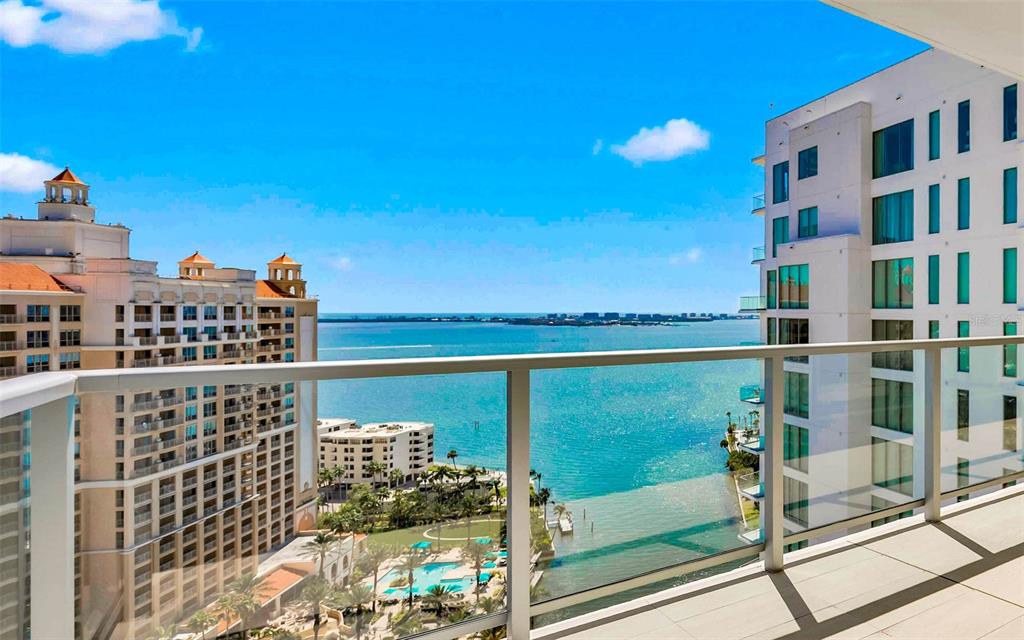 301 QUAY COMMONS UNIT 1711