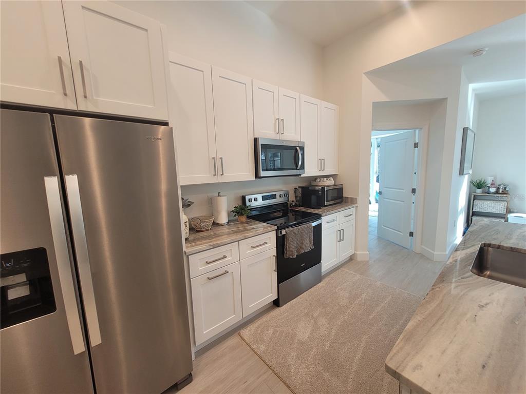 9174 BENSONHURST LANE, ENGLEWOOD, FL — photo 3 of 10