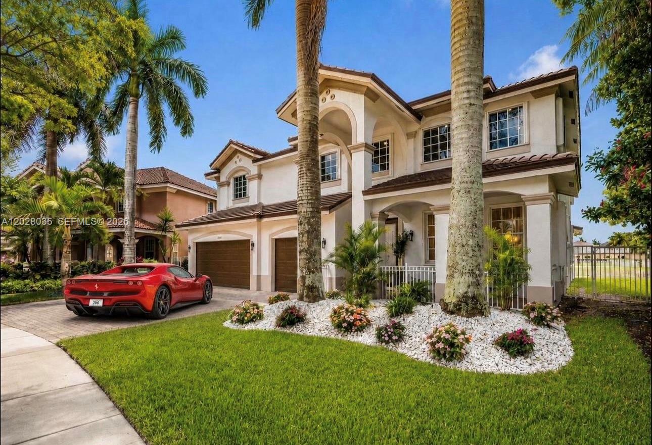 1088 Skylark Dr, Weston FL 33327
