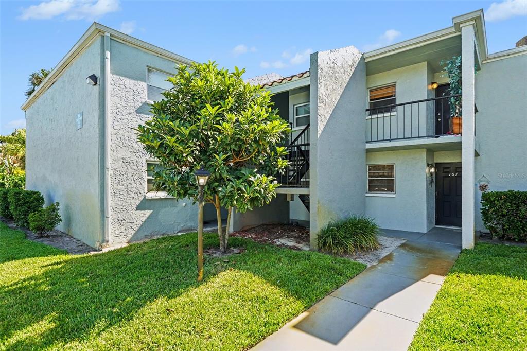2845 SOMERSET PARK DRIVE UNIT 101