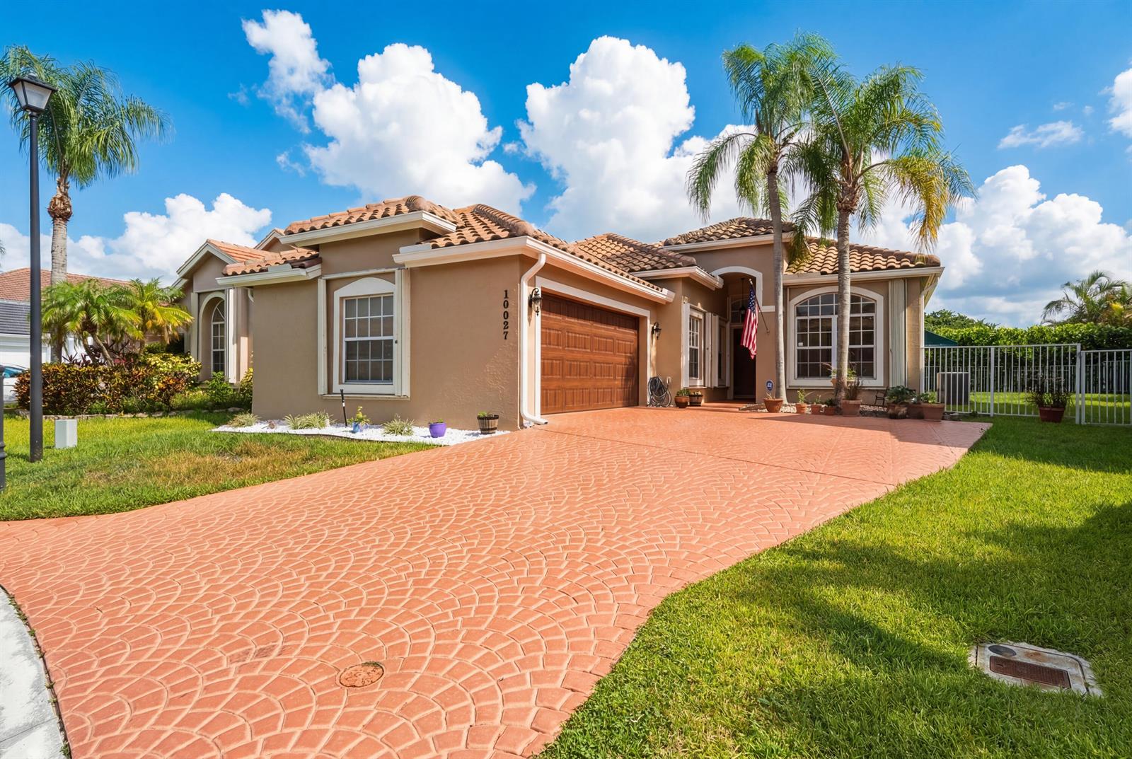 10827 La Salinas Circle, Boca Raton FL 33428
