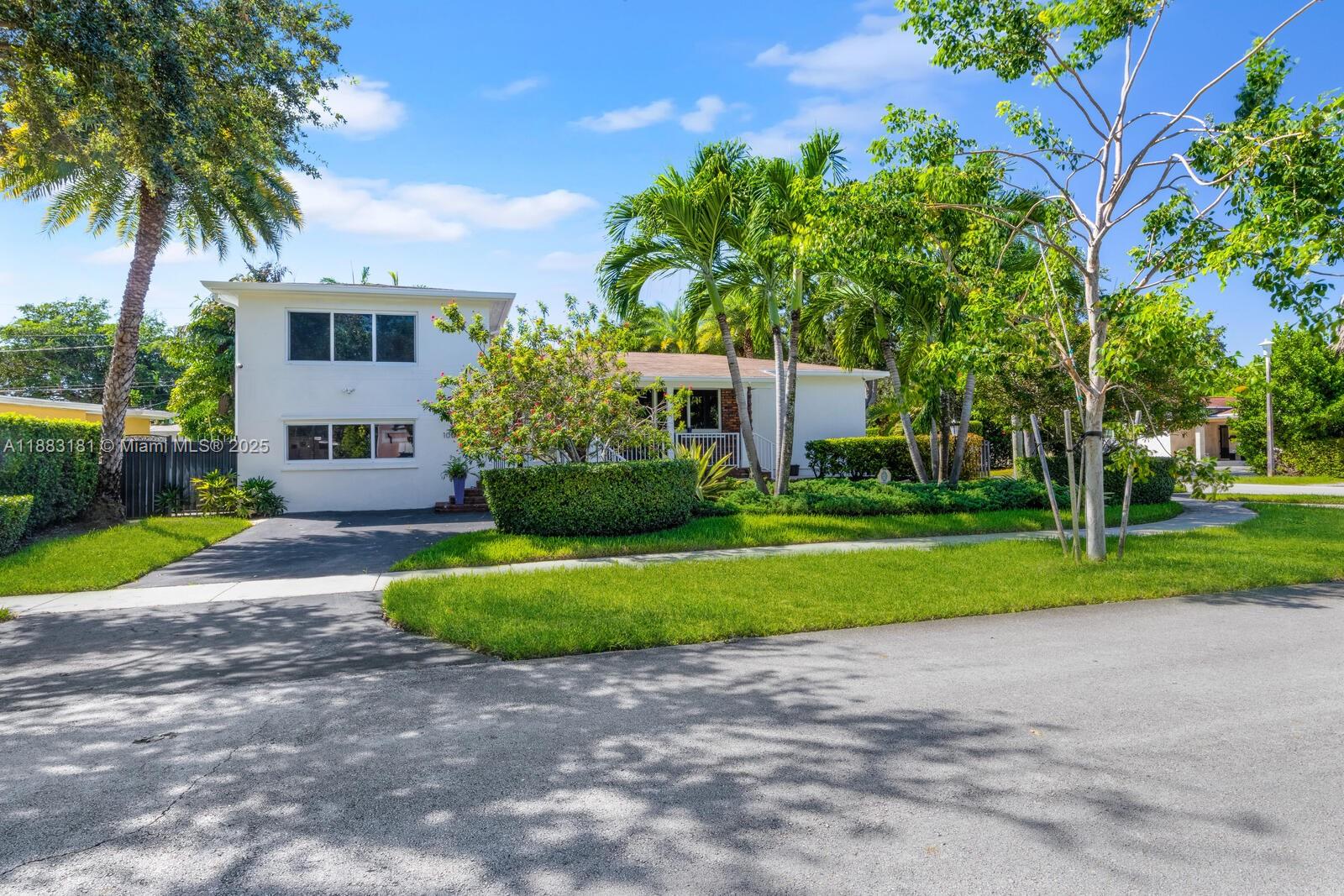 100 NE 123rd St, North Miami FL 33161