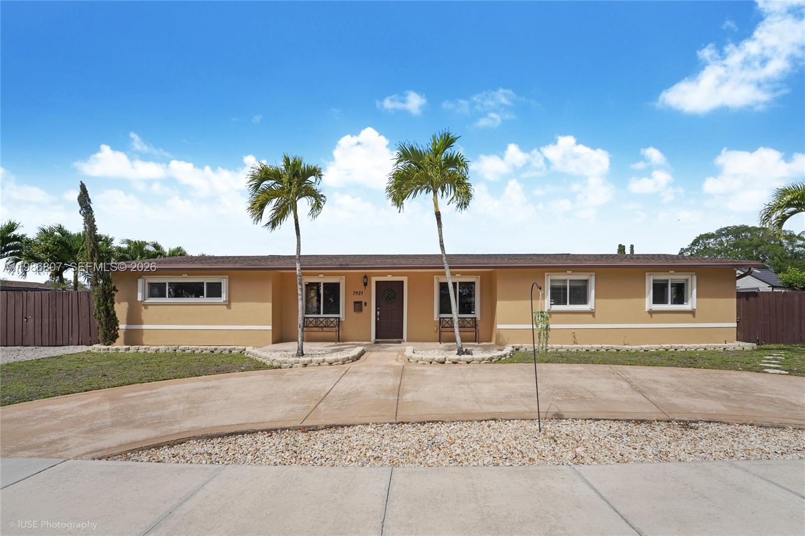7921 NW 178th St, Hialeah FL 33015