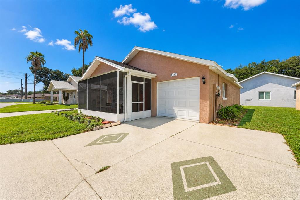 4772 SILVER CIRCLE, ZEPHYRHILLS, FL — photo 3 of 26