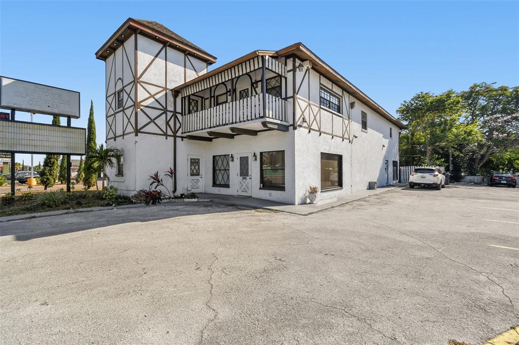 3601 E BUSCH BOULEVARD, TAMPA, FL — photo 2 of 30