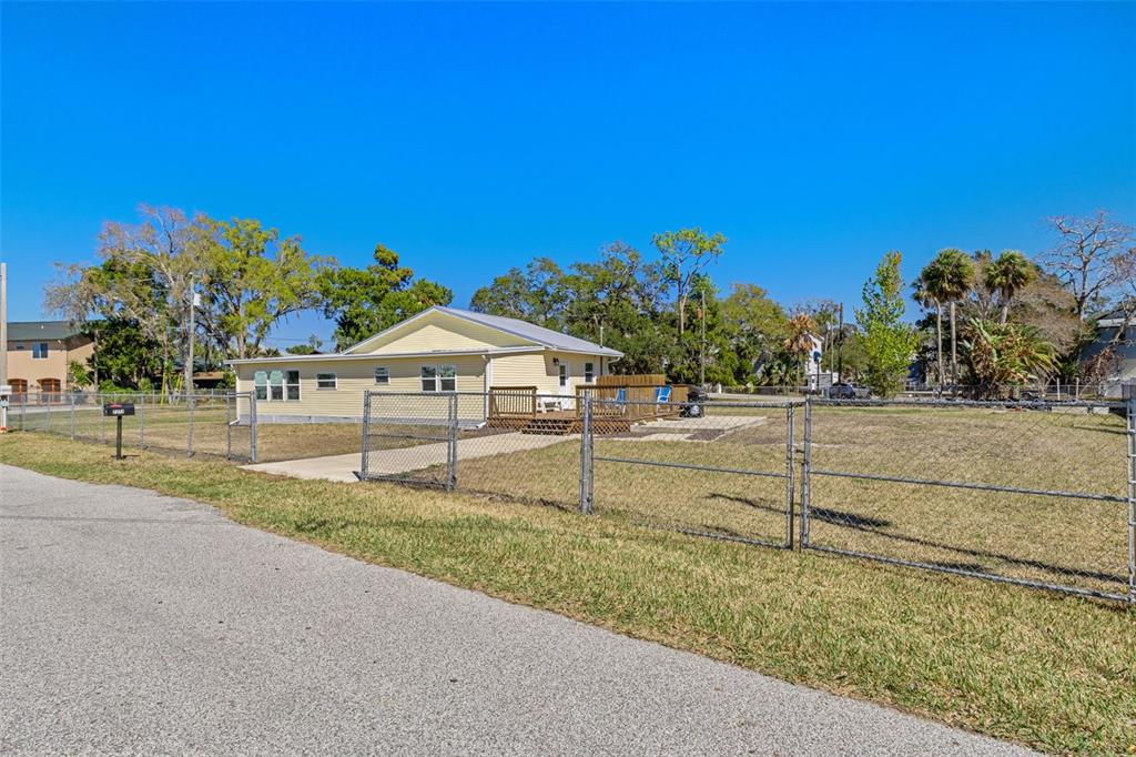 7272 WESTWIND STREET, WEEKI WACHEE, FL — photo 3 of 30