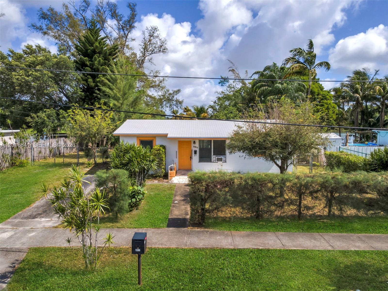 3411 SW 35th St, West Park FL 33023