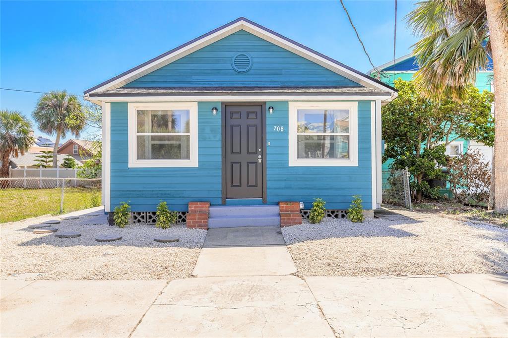 708 DAVIS STREET