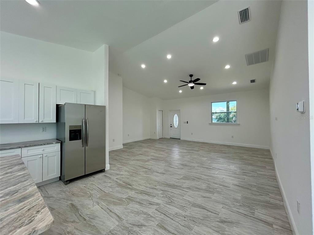 28 COXSWAIN DRIVE, PLACIDA, FL — photo 4 of 21
