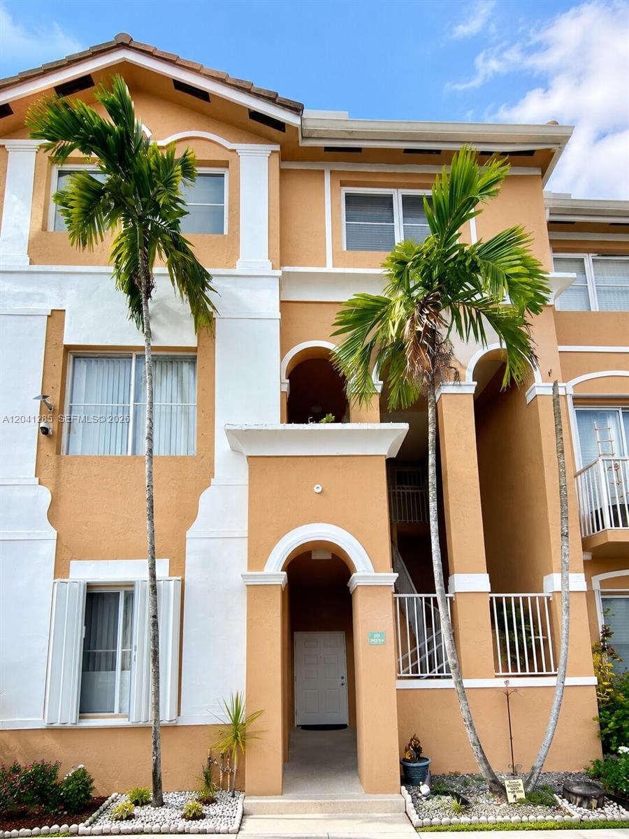 7250 NW 177th St # 16, Hialeah FL 33015