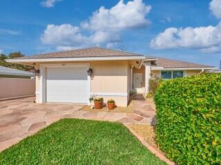 471 Neptune Road, Juno Beach FL 33408