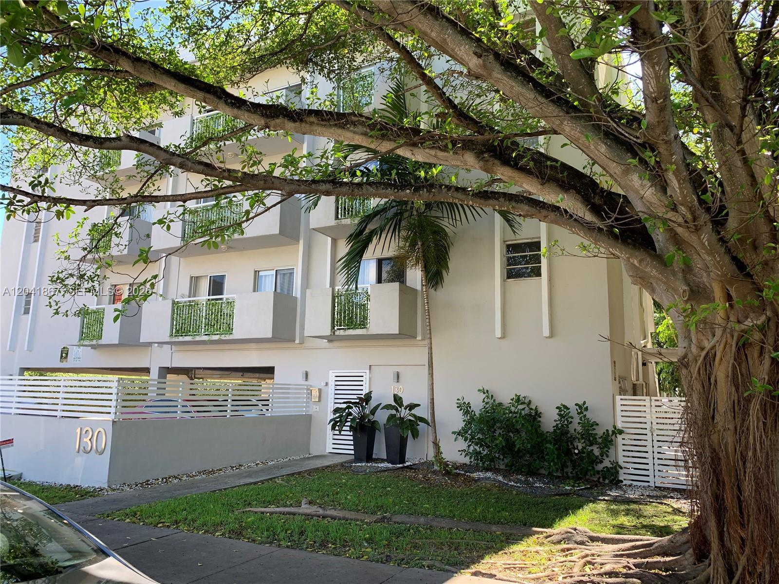 130 Mendoza Ave # 33, Coral Gables FL 33134