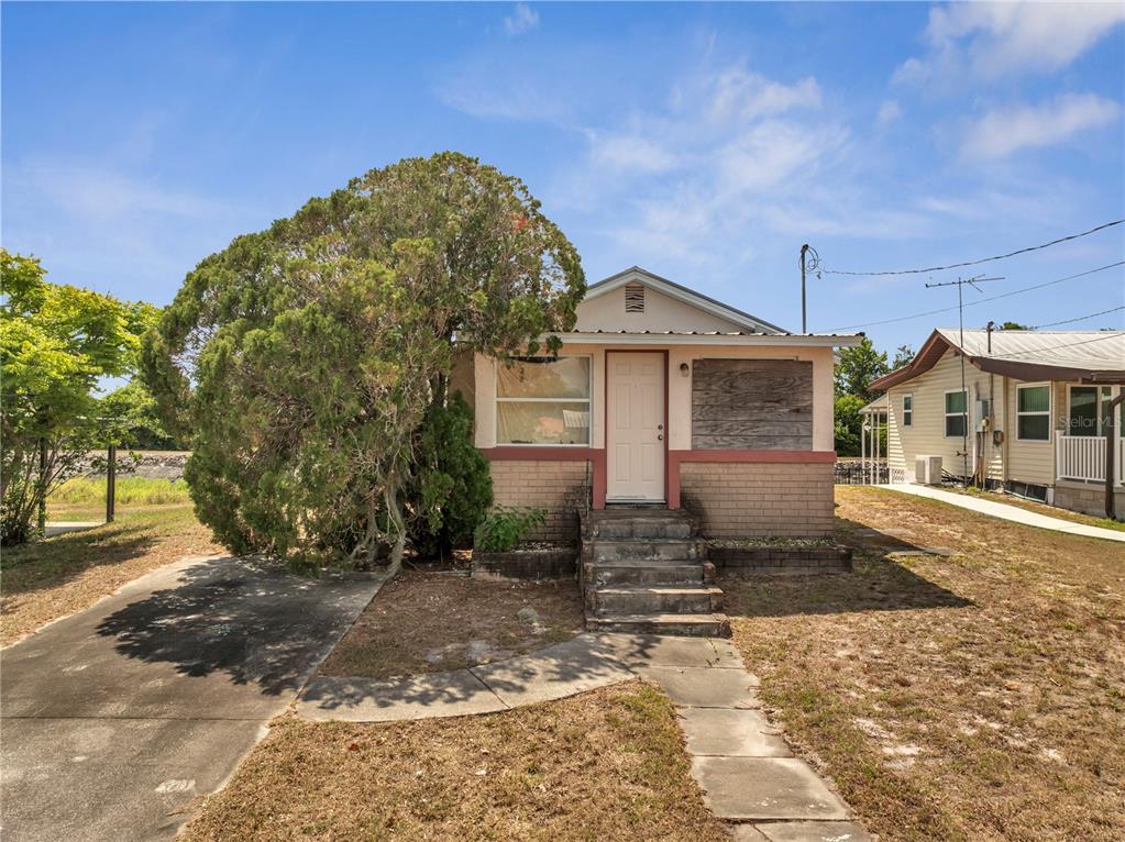 1626 SALMON STREET