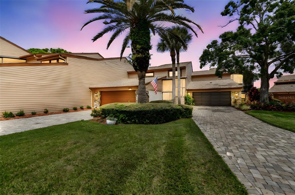 2455 LAKE POINT LANE