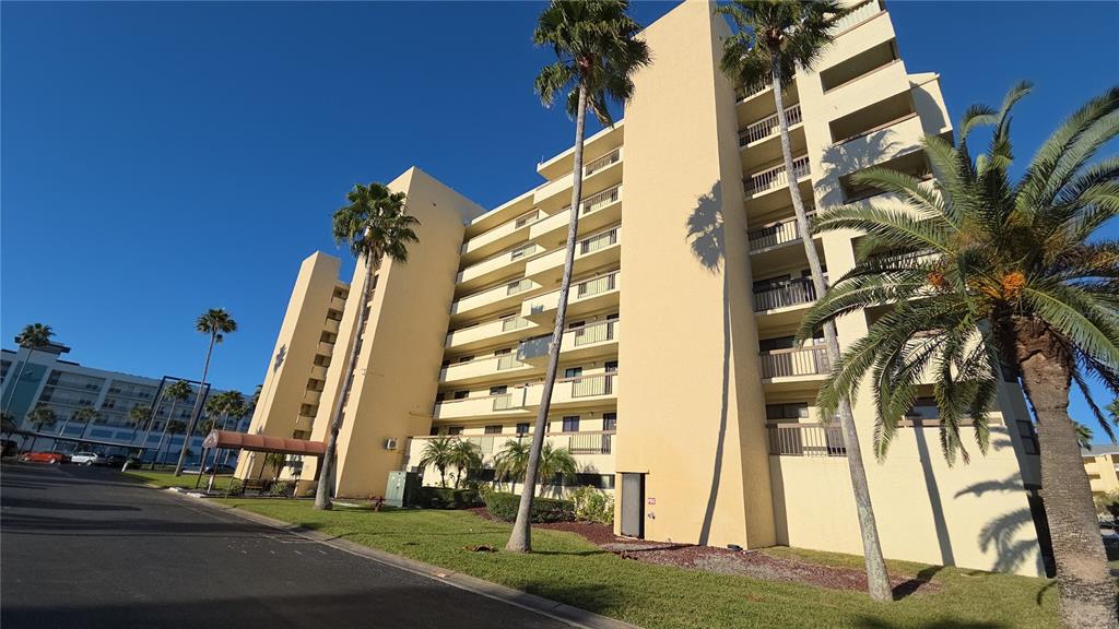 401 150TH AVENUE UNIT 223