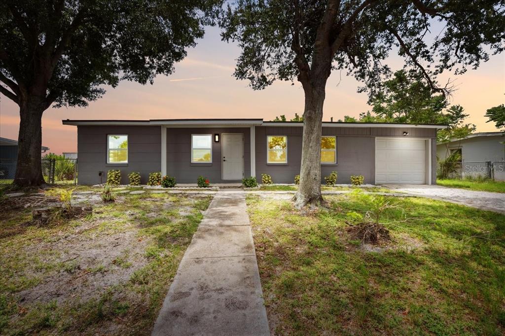 3132 CRESTWOOD DRIVE