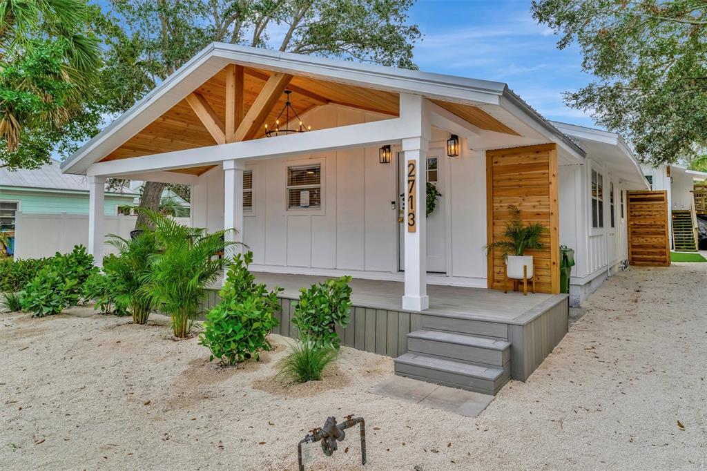 2713 4TH AVENUE W, BRADENTON, FL — photo 2 of 30