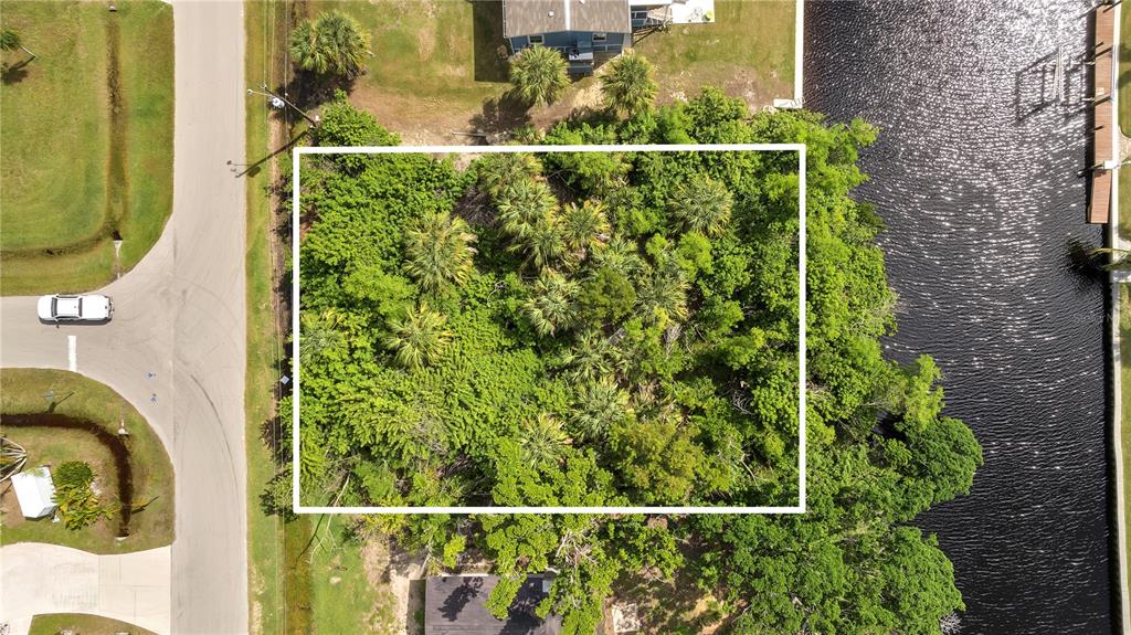 727 MARLIN DRIVE, PUNTA GORDA, FL — photo 2 of 7