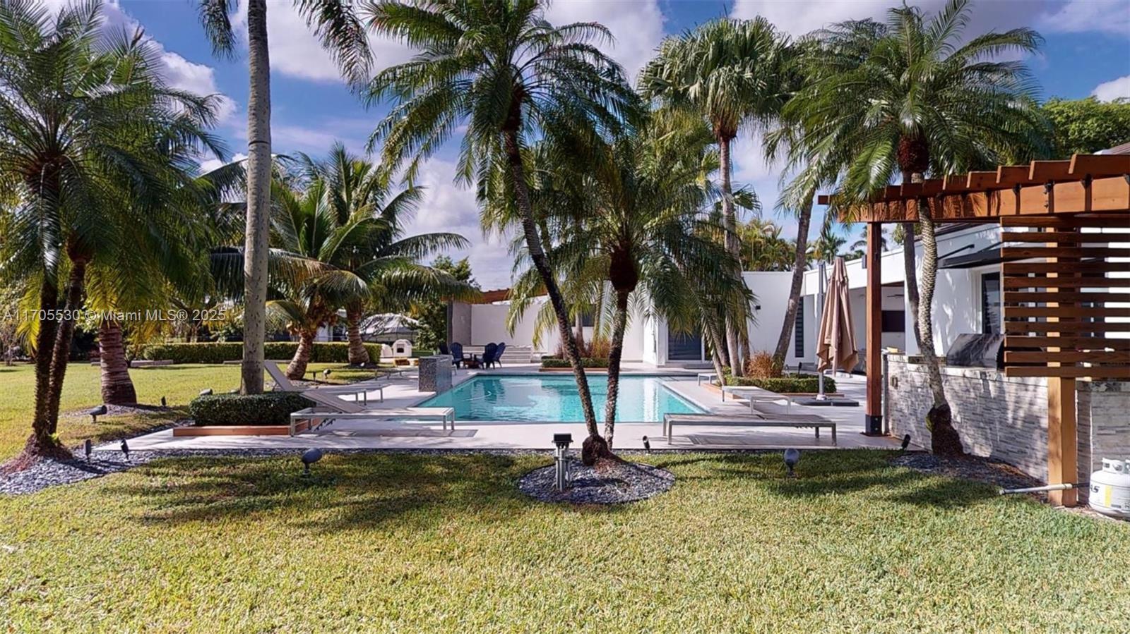 10420 SW 64th St, Miami FL 33173