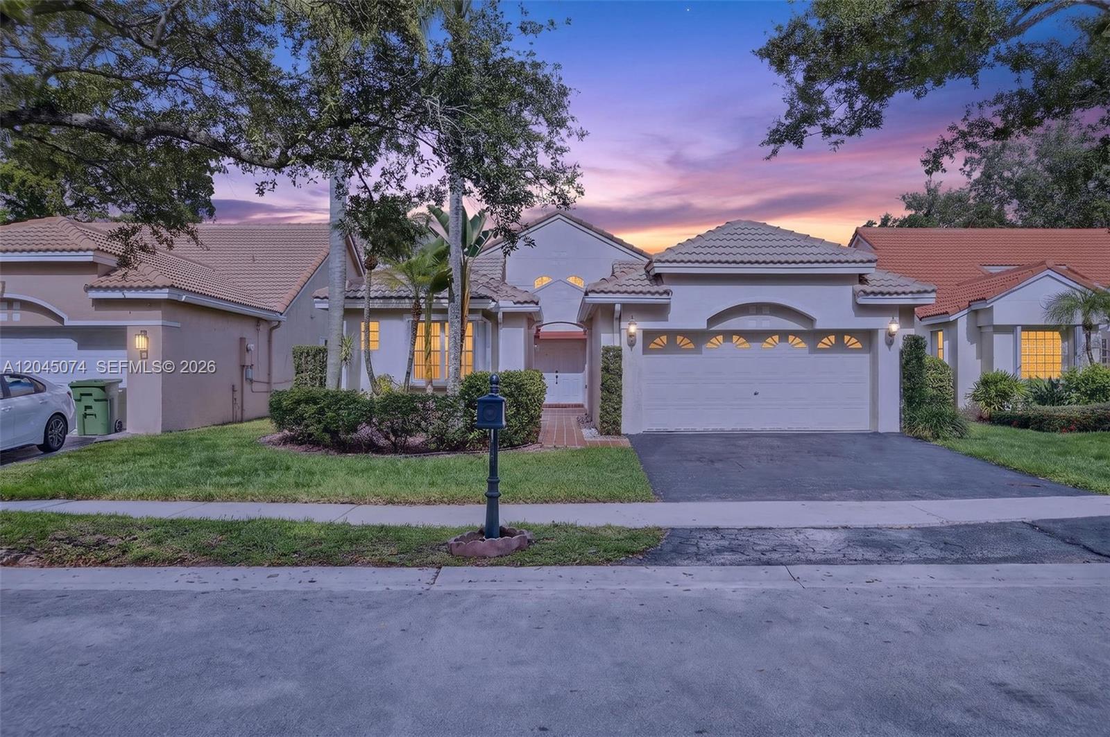 1520 Seabay Rd, Weston FL 33326