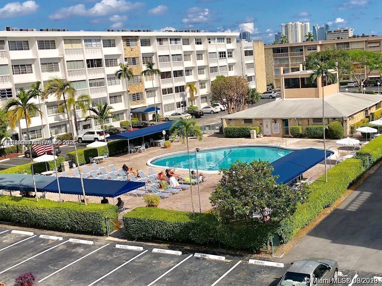 215 SE 3rd Ave # 206A, Hallandale Beach FL 33009
