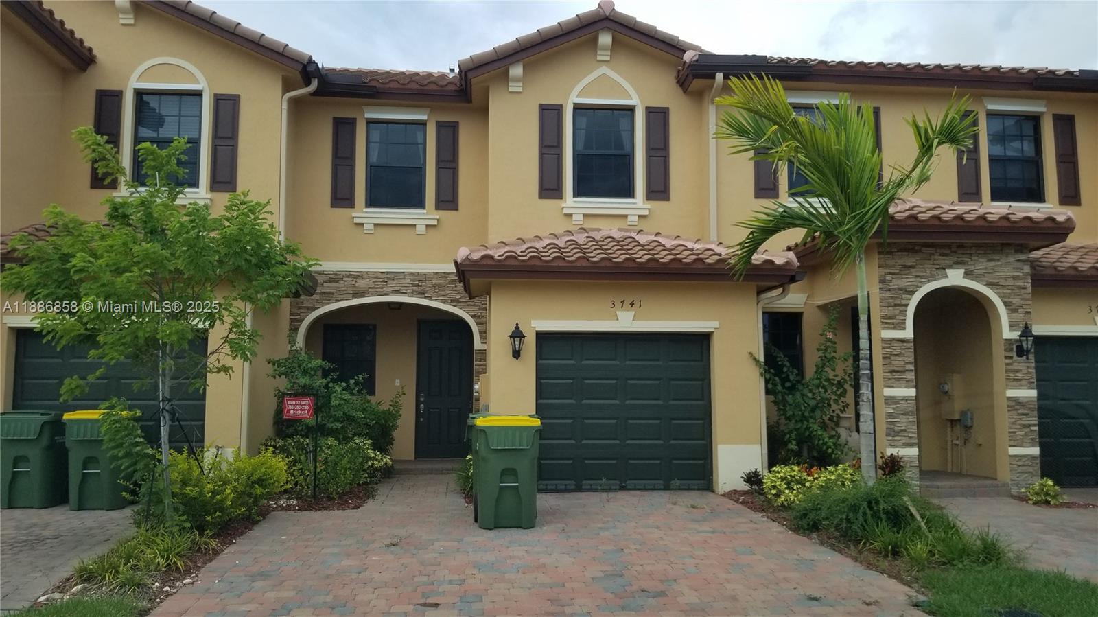 3741 SE 1st St, Homestead FL 33033