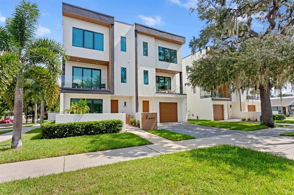 117 W GLADYS STREET UNIT 1