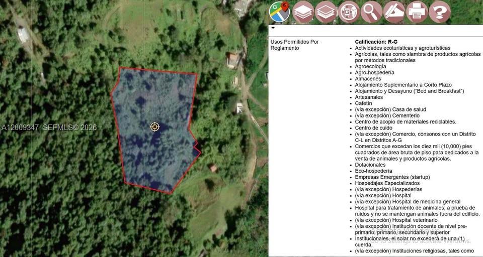 This is a map showing a land parcel with a list of permitted zoning uses — Bo. Campo Rico Carr 9957 Solar C KM3.2, PR, PR