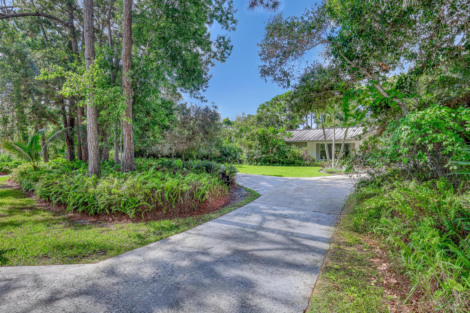 5548 Shirley Drive, Jupiter FL 33458