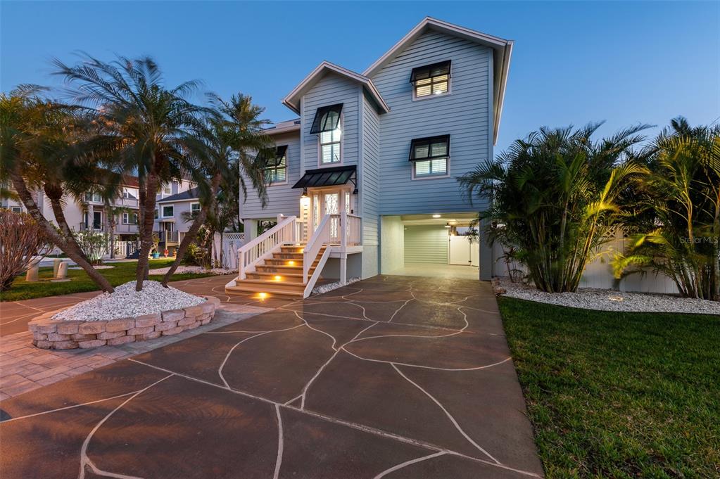 13936 HARBOR VIEW DRIVE