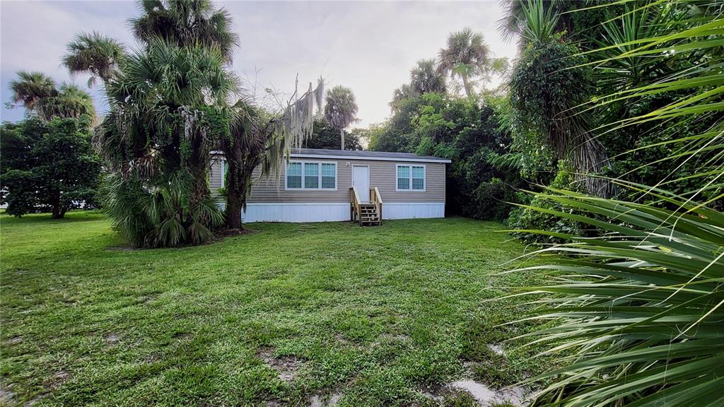 1084 ARVIN LANE