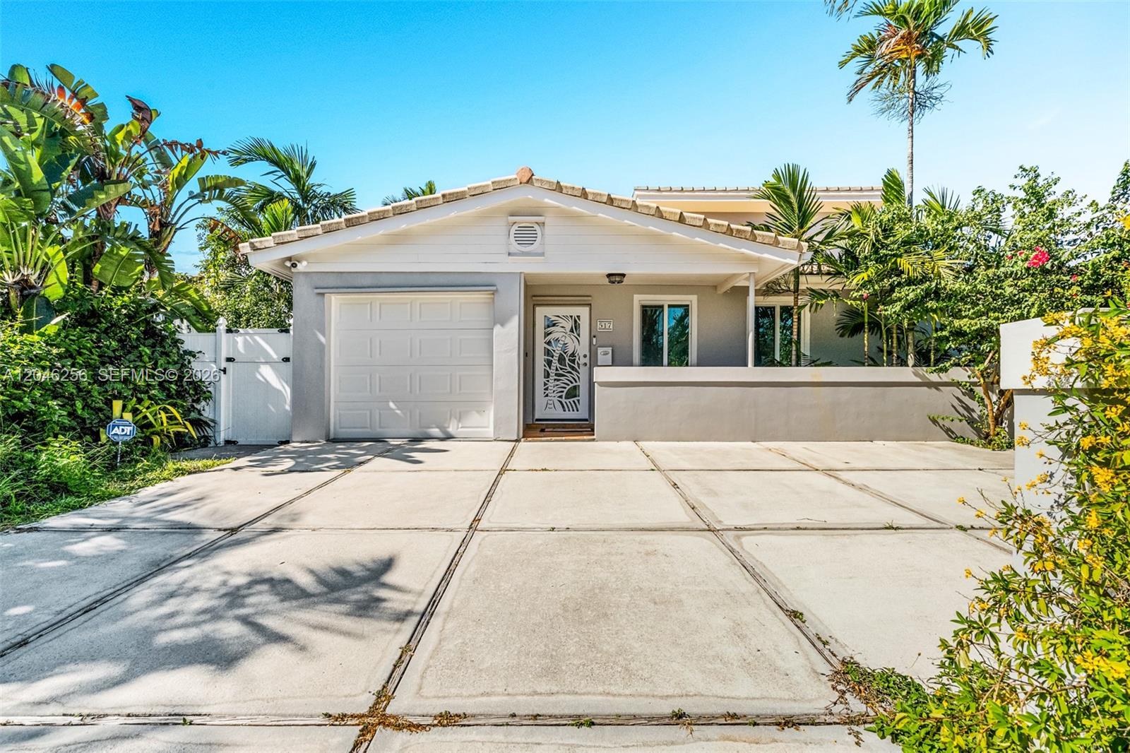 517 NE 2nd Pl, Dania Beach FL 33004