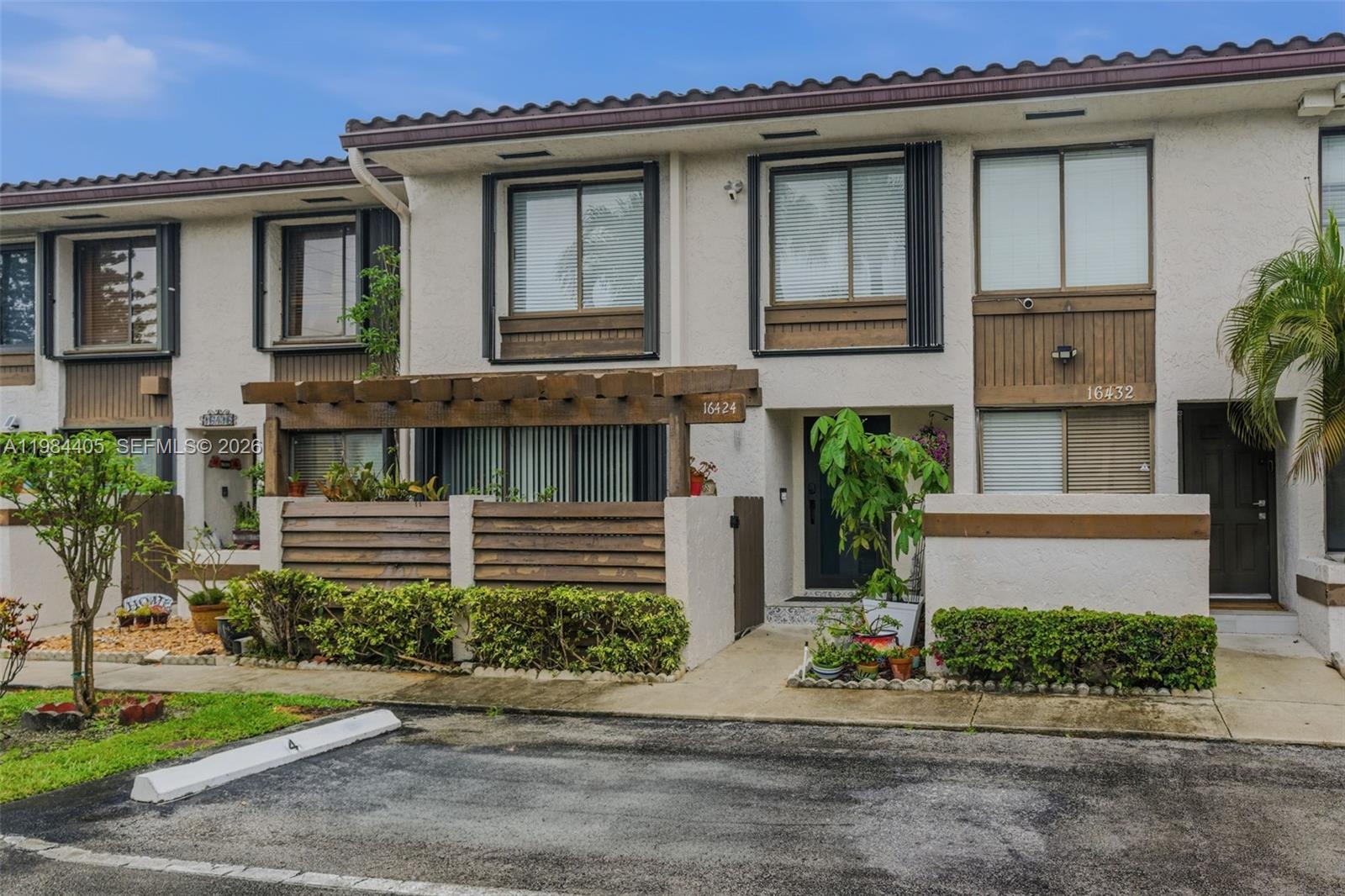 16424 NE 26th Ave # 4, North Miami Beach FL 33160