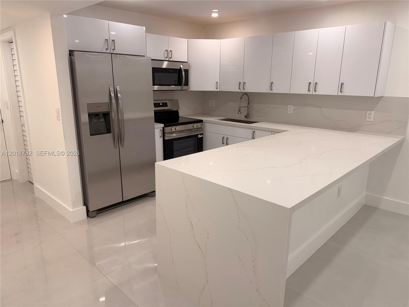 6070 W 19th Ave # 315, Hialeah FL 33012