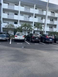 LAUDERHILL, FL — photo 3 of 18