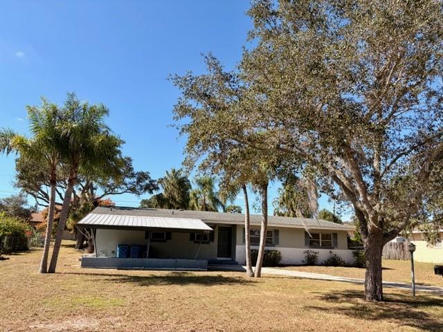 825 BLACKWOOD DRIVE