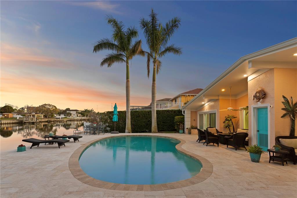 3943 FONTAINEBLEAU DRIVE