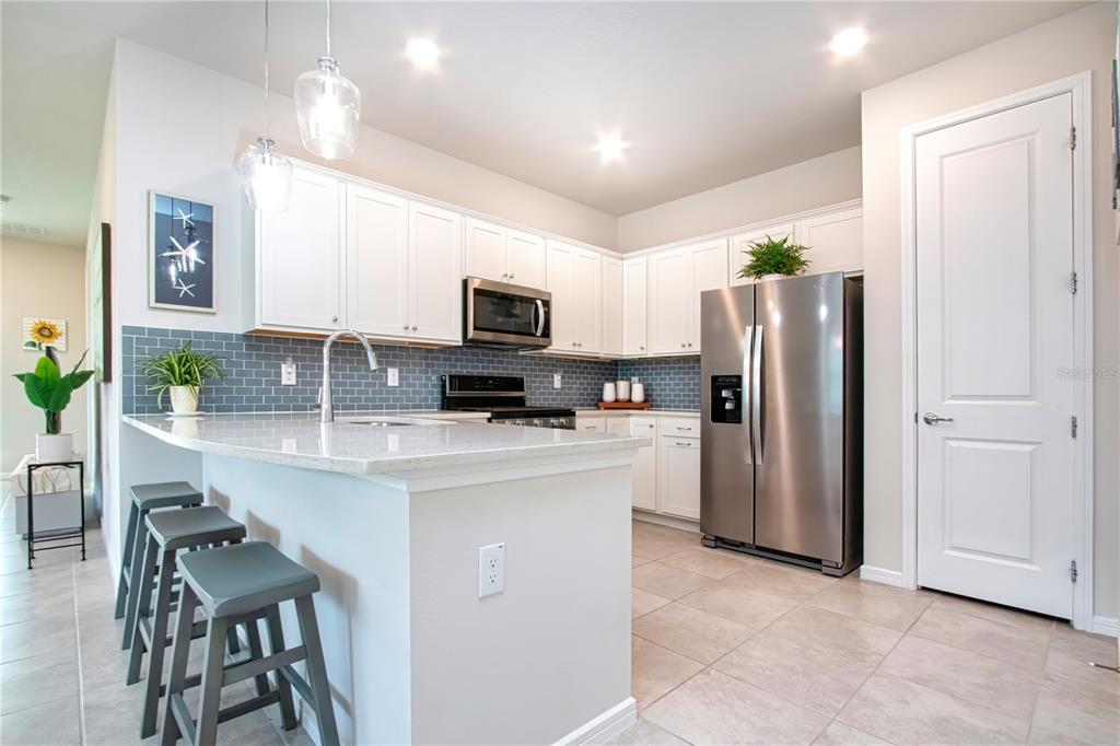 8427 OCEAN TIDES COVE, PARRISH, FL — photo 4 of 30